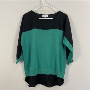 4/$20- Calvin Klein Green Black Knit Colorblock Sweater 3/4 Sleeve- Medium